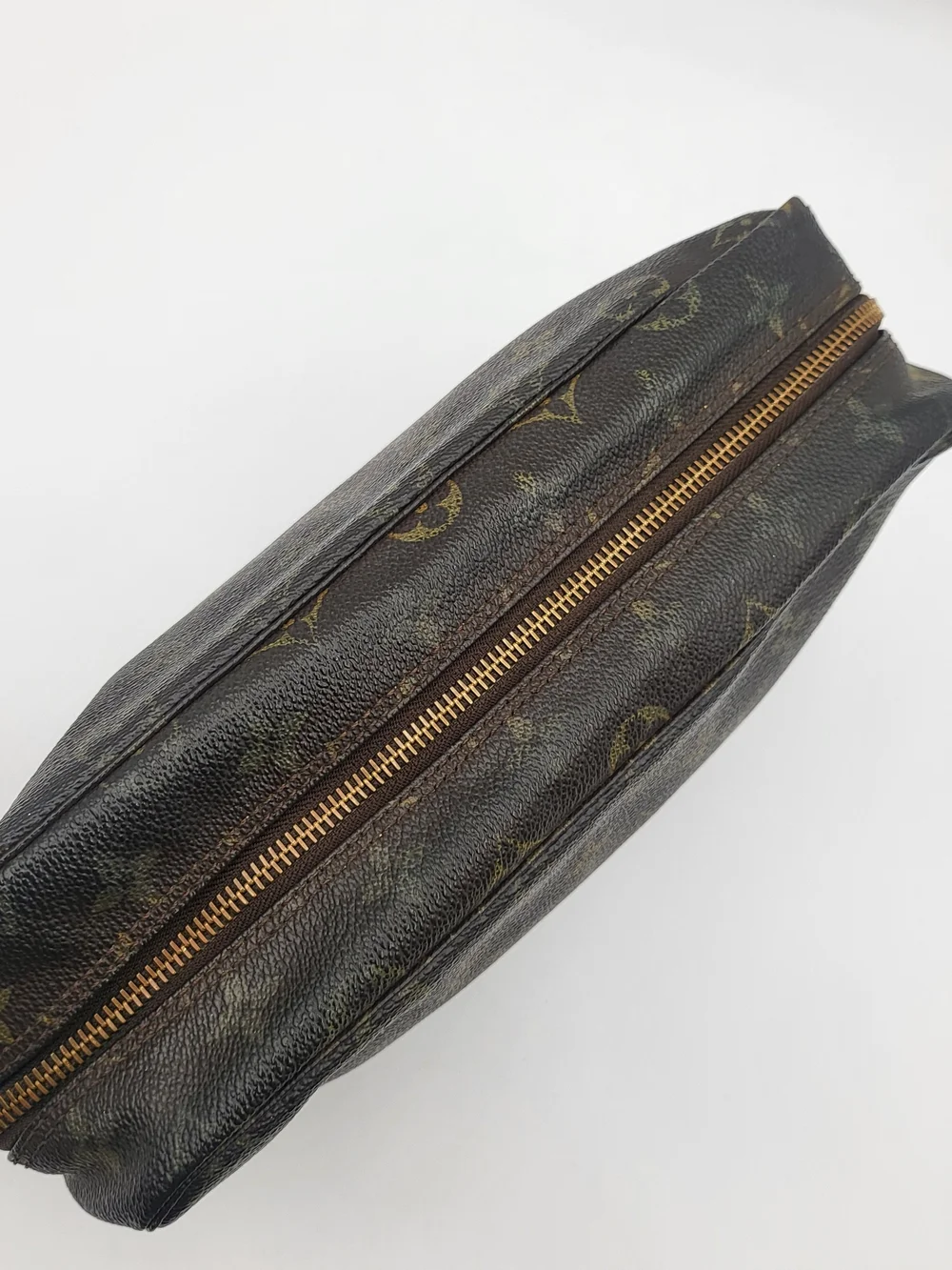 LOUIS VUITTON Monogram Trousse Toilette 28..Authentic Vintage ..